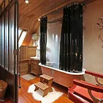 Bed & Breakfast Les Insolites De Coco 4*