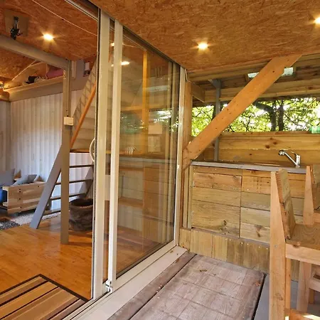 Les Insolites De Coco Bed & Breakfast La Lande-de-Goult